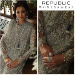 Republic Womenswear Organza Hand - Image 3