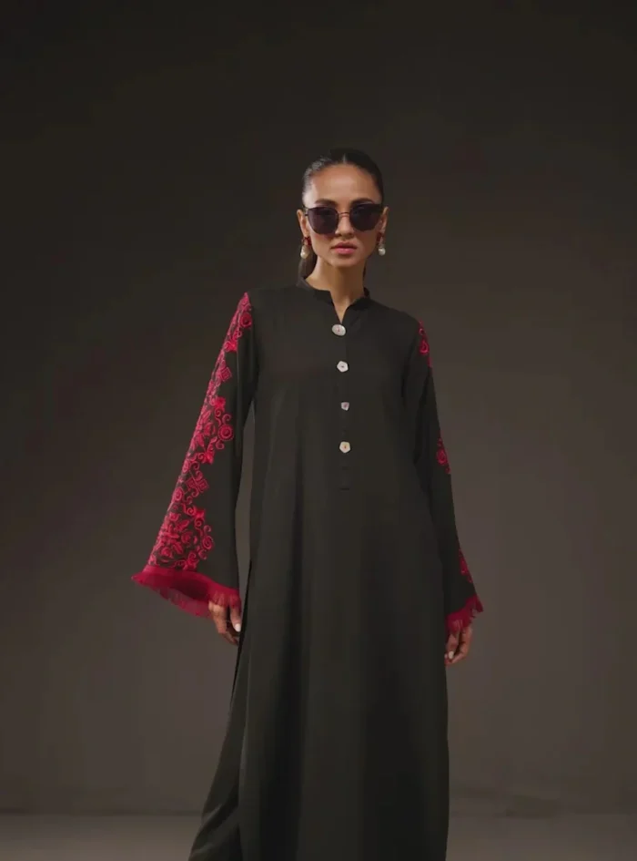 Black Blaze - Zainab chottani (AC-09) - Image 1