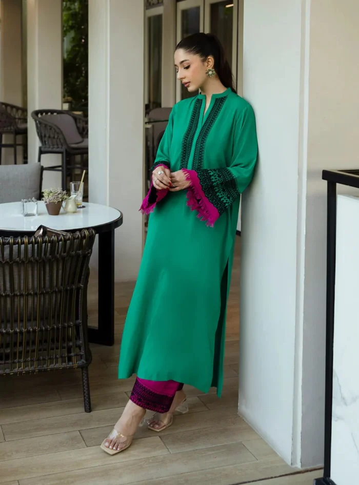 Emerald Breeze - Zainab Chottani (AC-11) - Image 7