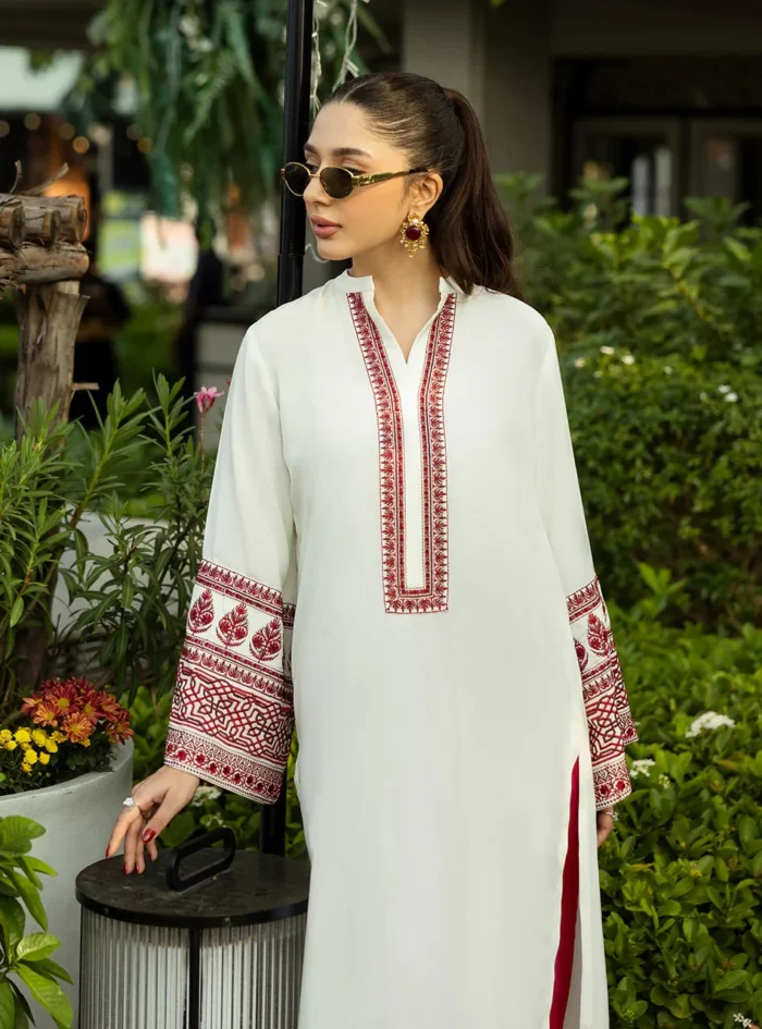Scarlet Serenade - Zainab Chottani (AC-15) - Image 5