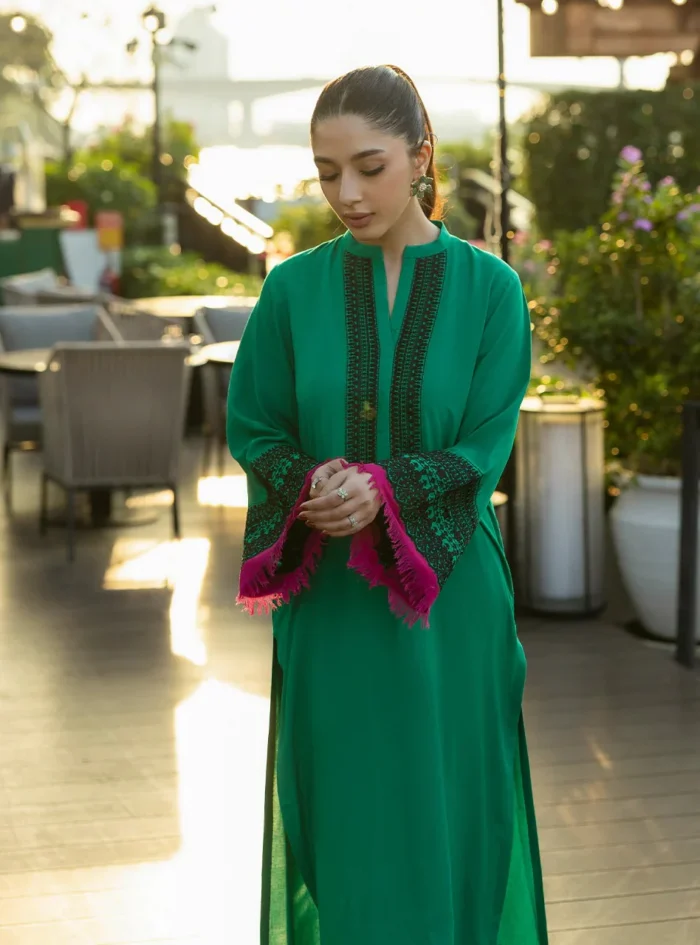 Emerald Breeze - Zainab Chottani (AC-11) - Image 6