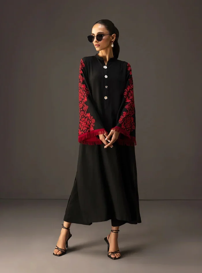 Black Blaze - Zainab chottani (AC-09) - Image 2