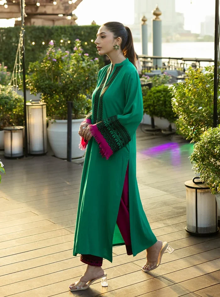Emerald Breeze - Zainab Chottani (AC-11) - Image 2