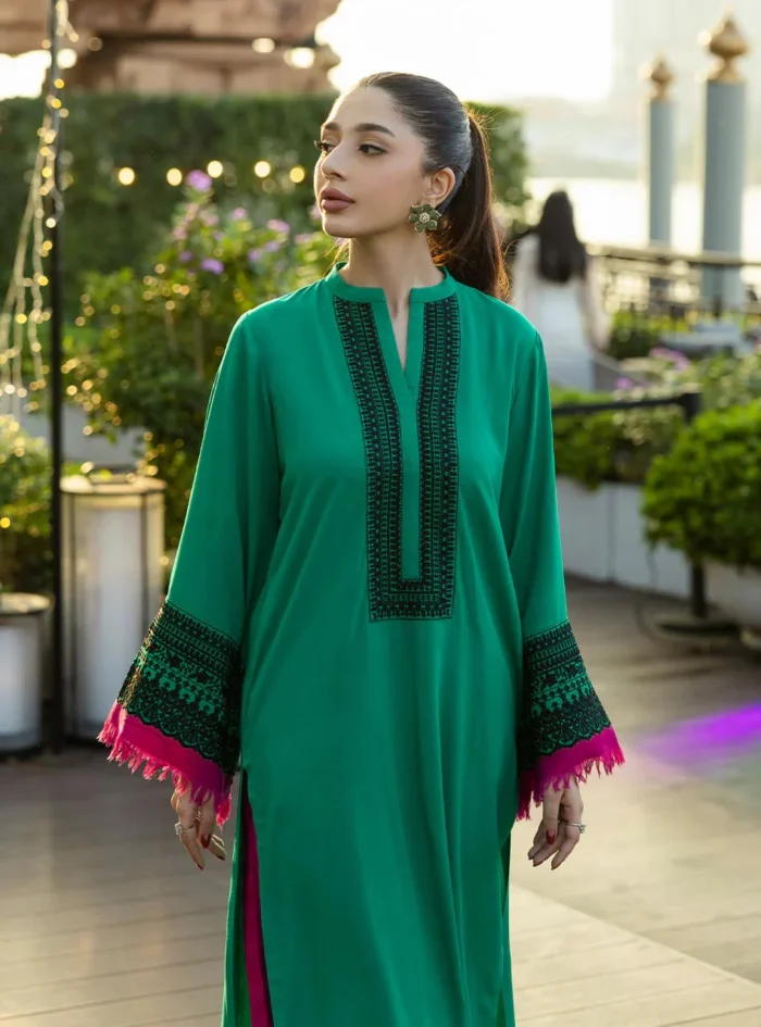 Emerald Breeze - Zainab Chottani (AC-11) - Image 8