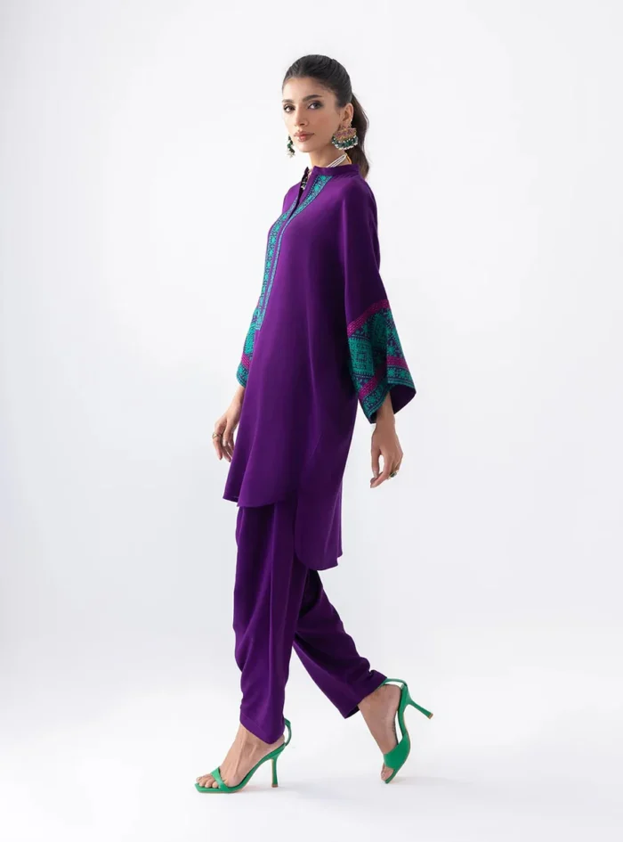 Blushing Plum - Zainab chottani (AC-10) - Image 1