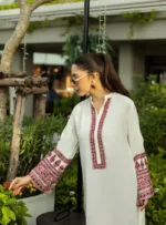 Scarlet Serenade - Zainab Chottani (AC-15) - Image 3